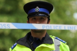 英国警方认定公园持刀袭击为恐袭