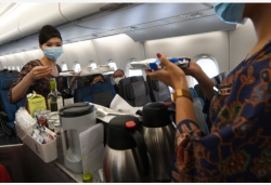 新加坡：久违的航班“味道”