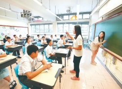 香港中学教材开始“消毒”了！