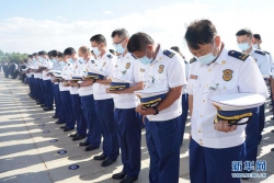 洱海坠机4名机组人员被批准为烈士 数千干部群众悼念