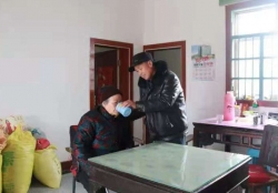 “中国好人”周汉龙：悉心照料瘫痪养母十六载