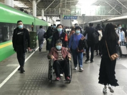 端午小长假，铁路南京站预计发送旅客135万人次