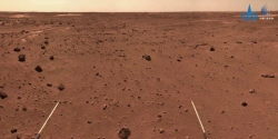 “祝融号”火星车开始穿越复杂地形地带 