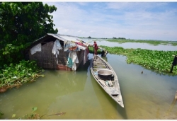 印度阿萨姆邦：洪水泛滥