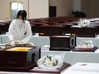第八批在韩中国人民志愿军烈士遗骸装殓仪式在韩国举行