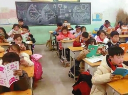 捐赠鹤壁的图书已发放到位 2万余册图书送给十多所学校