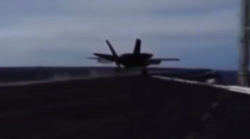 美军证实发生事故的F-35C战机坠入海中