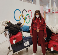 加拿大运动员晒回国行李直呼“充实” 网友一眼看见冰墩墩