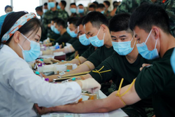 武警北京总队机动二支队官兵积极参加无偿献血 