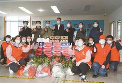 江苏盐城：志愿者免费为残疾人提供爱心蔬菜  疫情下，特“蔬”行动聚力助残