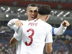 葡萄牙队公布世界杯大名单：C罗第五次出征 佩佩入选