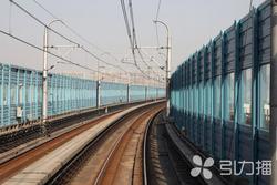 “静音卫士”降噪10-12分贝 苏州地铁2号线高架段声屏障全覆盖