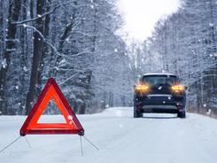 寒潮雨雪天气安全行车，请注意！