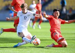 中国男足友谊赛1:2不敌新西兰队 