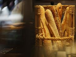 成本飞涨 法国面包店面临生存考验
