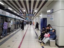 北京地铁不再强制乘客佩戴口罩！提示广播词已更改