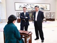 习近平同法国总统在广州非正式会晤