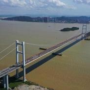 受第9号台风“苏拉” 影响 港珠澳大桥主桥临时封桥