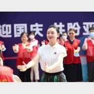 杭州亚残运会|“手语姐姐”毛董莱：用指尖上的舞蹈架起“无碍”沟通的桥梁
