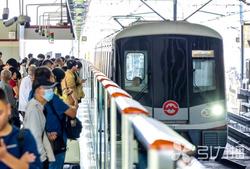 串起昆山与上海的“同城生活圈” 全国首条跨省际地铁10岁了