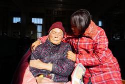 强国复兴有我 网上展示丨“中国好人”事迹展播|刘爱红农家媳妇37年照顾抗战致残公公和偏瘫婆婆