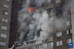 乌克兰多地遭空袭5人死亡多人受伤