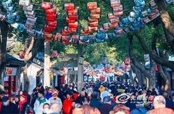 江苏无锡：春节文旅市场“多点开花”，中外游客“双向奔赴”共度佳节