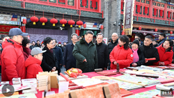 独家视频丨习近平春节前夕在天津看望慰问基层干部群众 