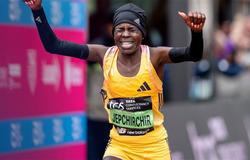 奥运冠军杰普契奇尔打破纯女子马拉松世界纪录