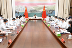 市委常委会召开会议